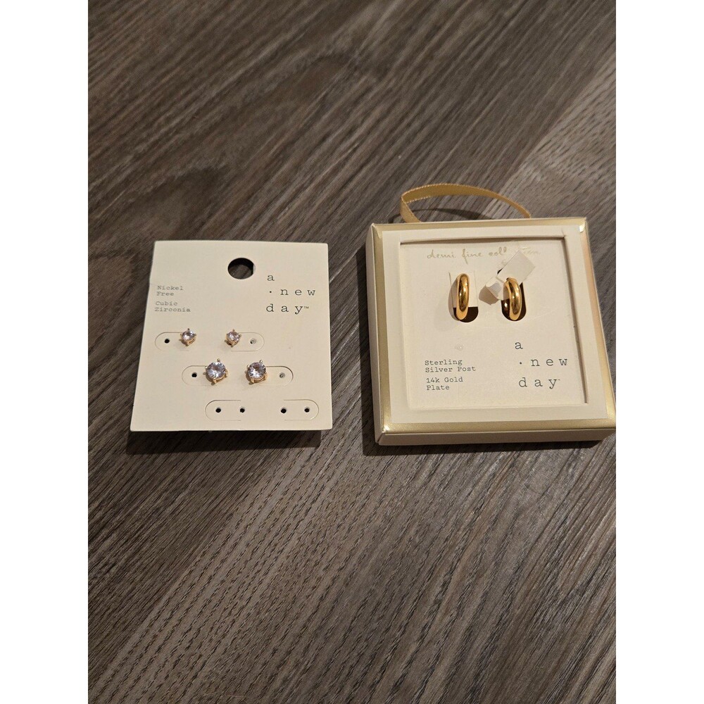 🎯 A new day womens Earring lot damaged / open box